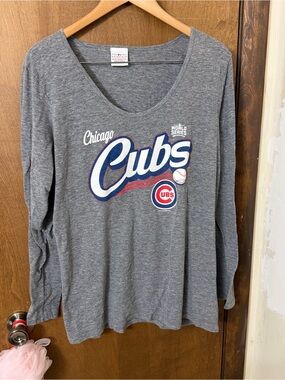 Chicago Cubs Women's XL Gray Long Sleeve Tee 2005 World Series